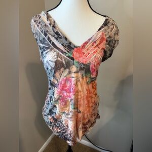 Casual Freedom Sheer Floralq V-Neck Short Sleeve Top in Peach and Brown XL